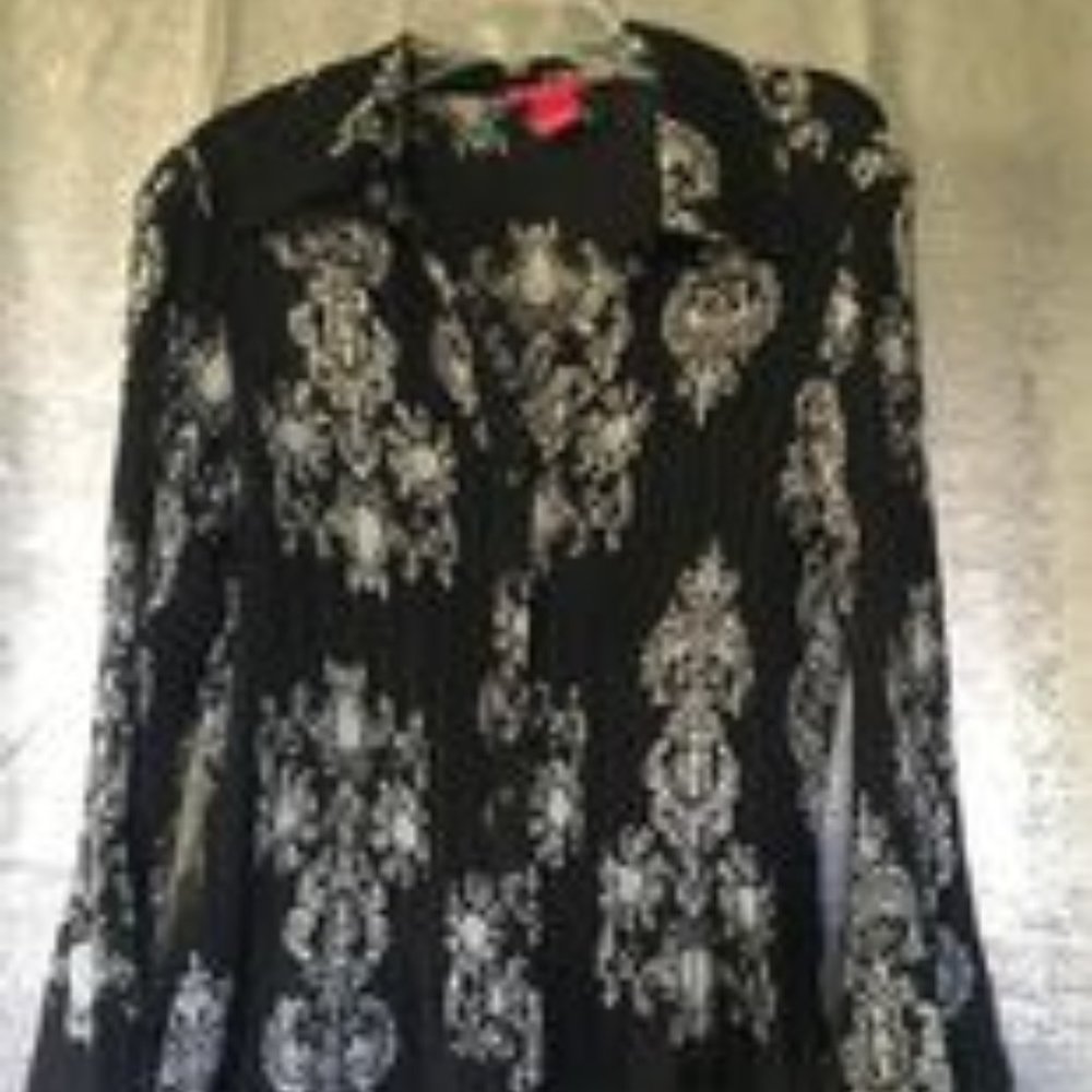 Sunny Leigh black and white button down blouse